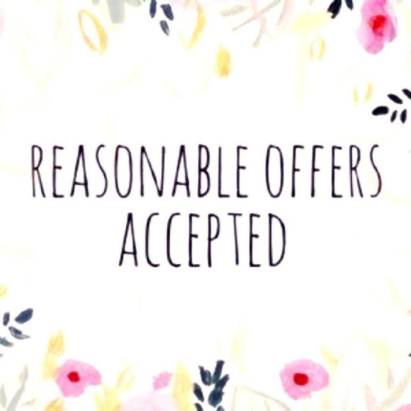 SPRING CLOSET CLEANOUT SALE! BUNDLE TO SAVE! - Picture 3 of 3